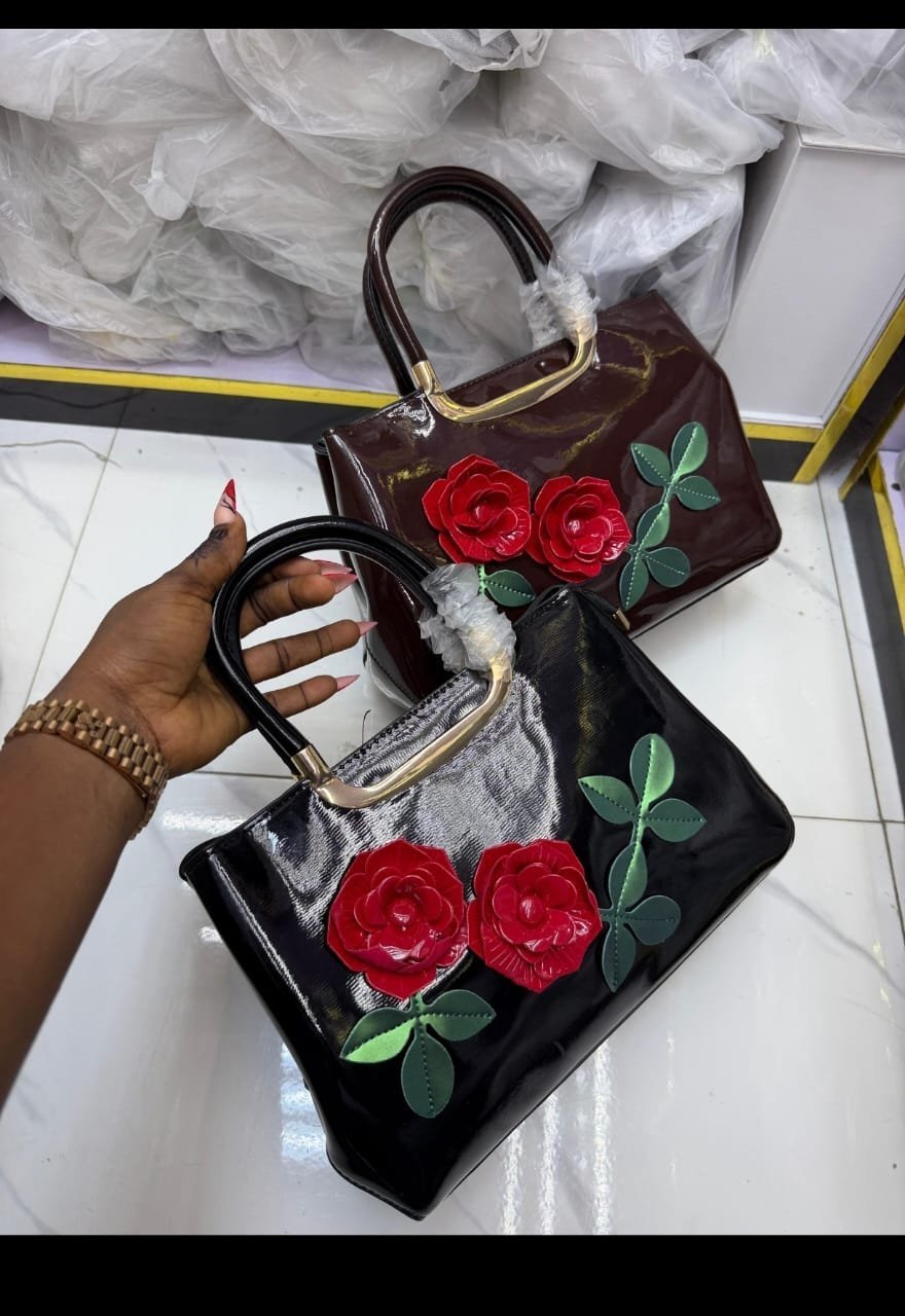 Fashion Leather Handbag with Double Rose Patent